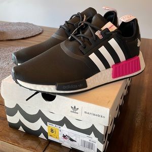 Women NMD_R1 Size 8.5